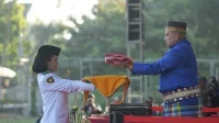 appi-penurunan-bendera
